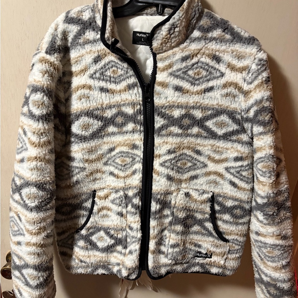 Hurley Patterned Fleece Jacket in Gray and Tan